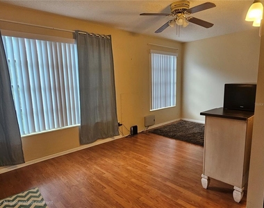 2469 Franciscan Drive - Photo Thumbnail 7