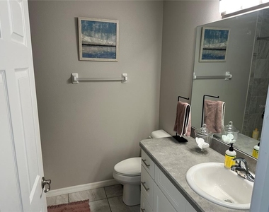 1119 Beverly Avenue - Photo Thumbnail 13