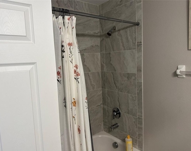 1119 Beverly Avenue - Photo Thumbnail 14