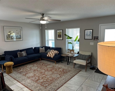 1119 Beverly Avenue - Photo Thumbnail 8