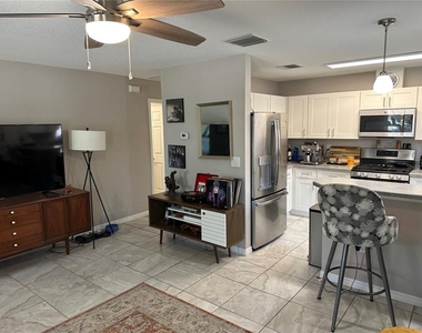 1119 Beverly Avenue - Photo Thumbnail 6