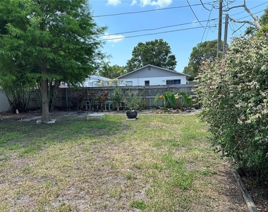1119 Beverly Avenue - Photo Thumbnail 20