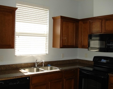 9630 Baton Rouge Lane - Photo Thumbnail 2