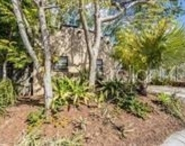 2325 W Green Street - Photo Thumbnail 13