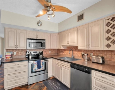 2469 Franciscan Drive - Photo Thumbnail 9