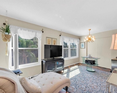 2469 Franciscan Drive - Photo Thumbnail 12