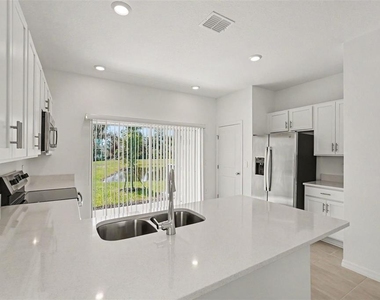 13207 Forge Avenue - Photo Thumbnail 11