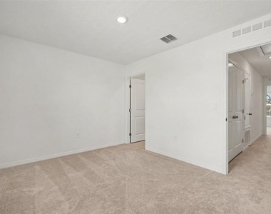 13207 Forge Avenue - Photo Thumbnail 22