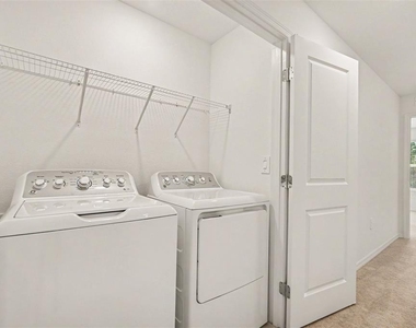 13207 Forge Avenue - Photo Thumbnail 25