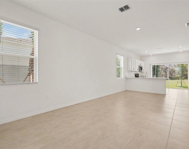 13207 Forge Avenue - Photo Thumbnail 5
