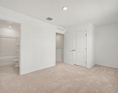 13207 Forge Avenue - Photo Thumbnail 23