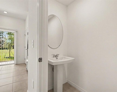 13207 Forge Avenue - Photo Thumbnail 14