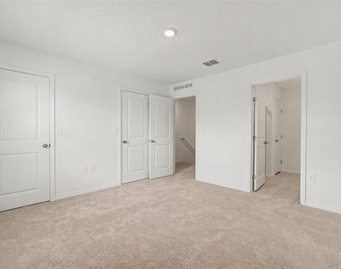 13207 Forge Avenue - Photo Thumbnail 20