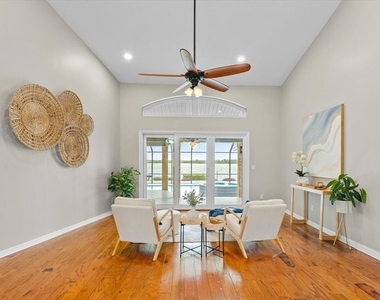1589 Mary Lane - Photo Thumbnail 9