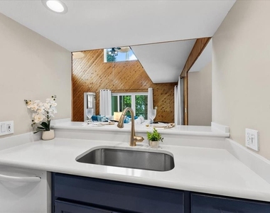 1589 Mary Lane - Photo Thumbnail 23