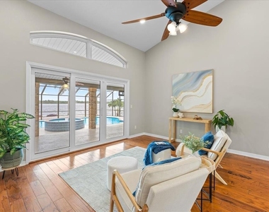 1589 Mary Lane - Photo Thumbnail 12