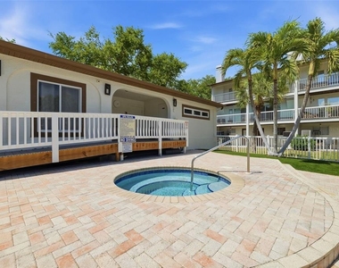 381 Madeira Circle - Photo Thumbnail 30