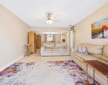 2450 Pelican Court - Photo Thumbnail 4