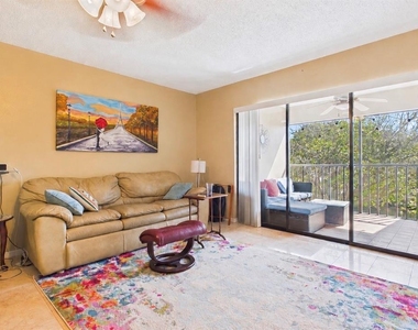 2450 Pelican Court - Photo Thumbnail 2