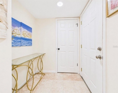 2450 Pelican Court - Photo Thumbnail 9