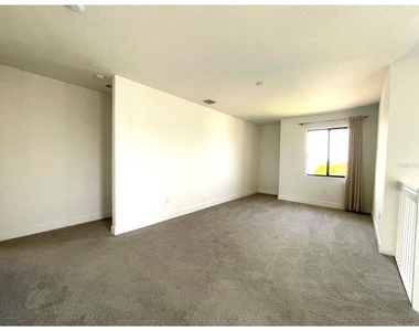 4959 Brigata Way - Photo Thumbnail 9