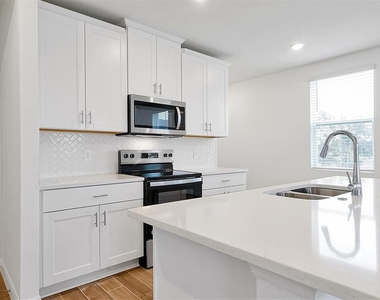 4330 Restful Fallow Cove - Photo Thumbnail 2