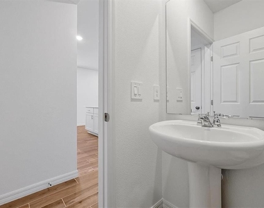 4330 Restful Fallow Cove - Photo Thumbnail 10