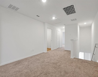 4330 Restful Fallow Cove - Photo Thumbnail 13