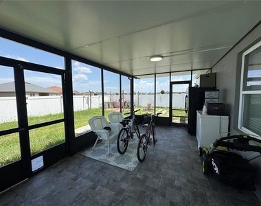 5746 Marsh Landing Drive - Photo Thumbnail 16