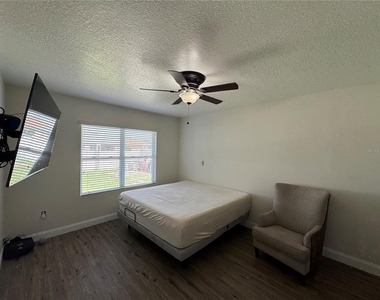 5746 Marsh Landing Drive - Photo Thumbnail 15