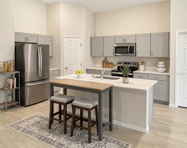 2279 Canyon Oak Drive - Photo Thumbnail 2
