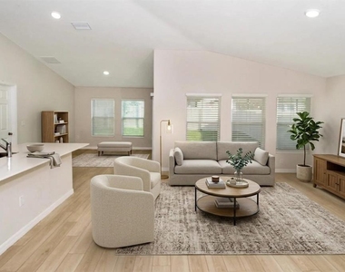 2279 Canyon Oak Drive - Photo Thumbnail 5