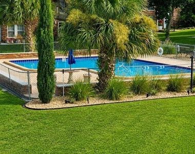 5850 Cypress Gardens Boulevard - Photo Thumbnail 14