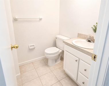 5850 Cypress Gardens Boulevard - Photo Thumbnail 2