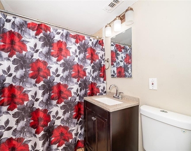 944 Halstead Street - Photo Thumbnail 22