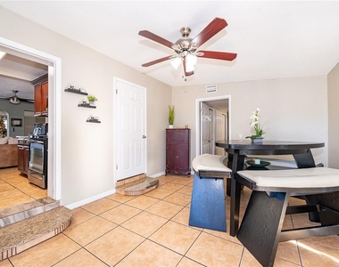 944 Halstead Street - Photo Thumbnail 5