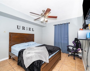 944 Halstead Street - Photo Thumbnail 20