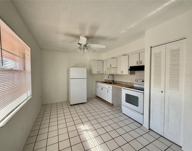 733 Michigan Court - Photo Thumbnail 4