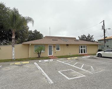733 Michigan Court - Photo Thumbnail 16