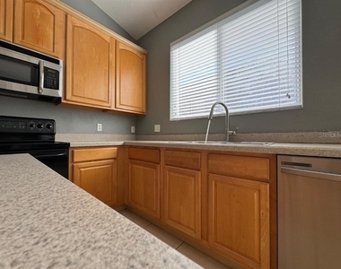 8526 Greenbank Boulevard - Photo Thumbnail 5