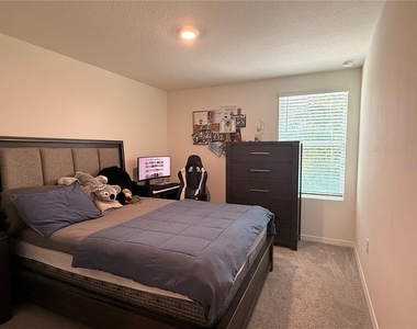 323 Preston Cove Drive - Photo Thumbnail 12