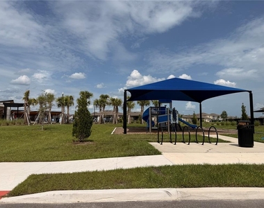 323 Preston Cove Drive - Photo Thumbnail 22