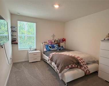 323 Preston Cove Drive - Photo Thumbnail 10