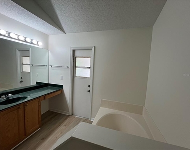 821 Marquis Court - Photo Thumbnail 14