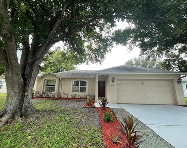 821 Marquis Court - Photo Thumbnail 18