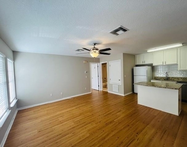 533 Greenbrier Avenue - Photo Thumbnail 6