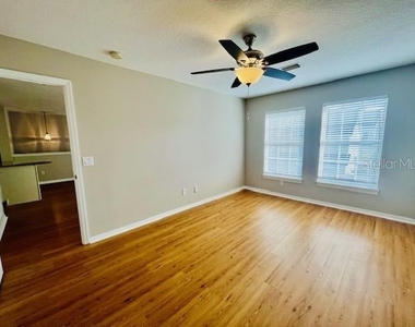 533 Greenbrier Avenue - Photo Thumbnail 12