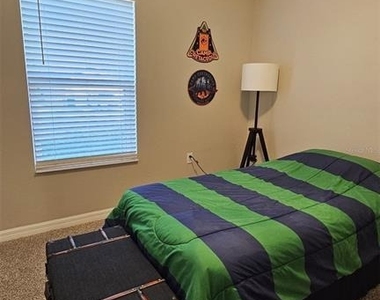 308 Lake Lucerne Way - Photo Thumbnail 7