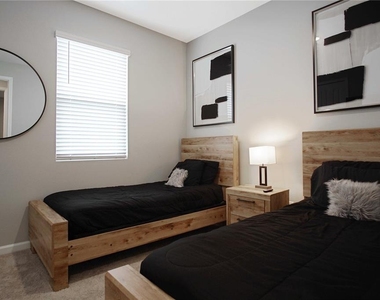 832 Blue Creek Drive - Photo Thumbnail 19