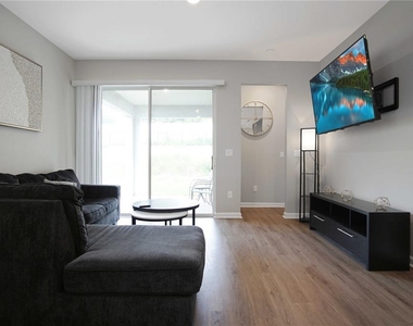 832 Blue Creek Drive - Photo Thumbnail 10